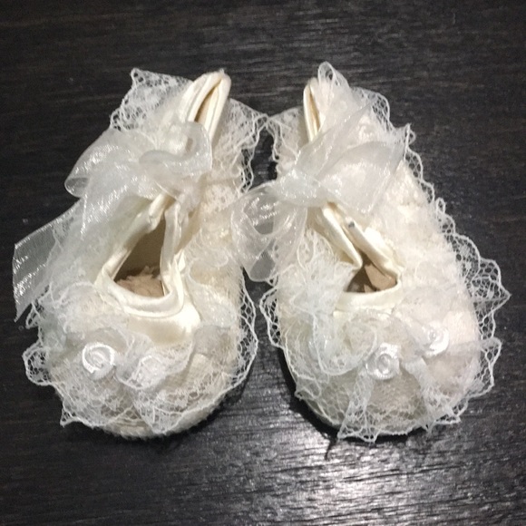 Baby christening or party shoes - Picture 1 of 1